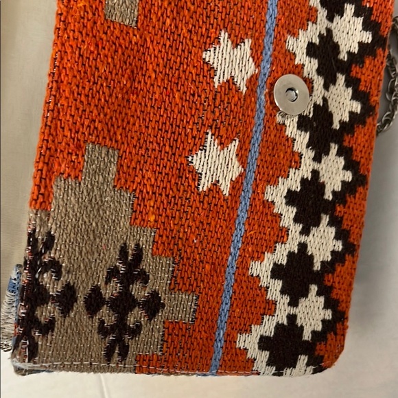 AMERICA & BEYOND GEOMETRIC CHAIN CROSSBODY BAG - Picture 7 of 16